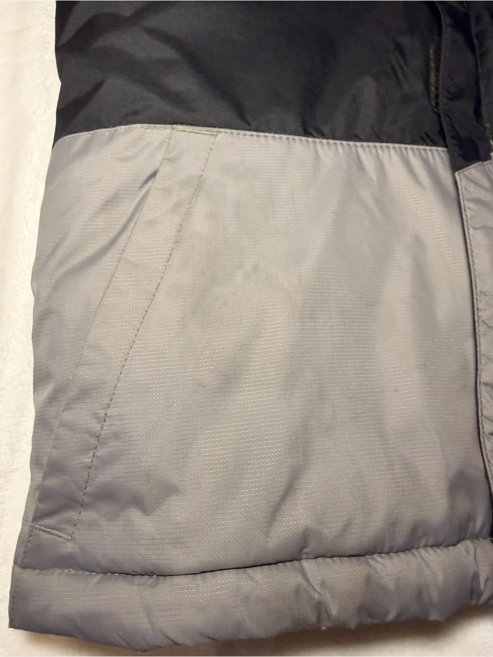 Columbia Kids Black and Gray Hooded Puffer Jacket size: S